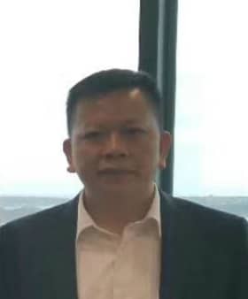 李松伟